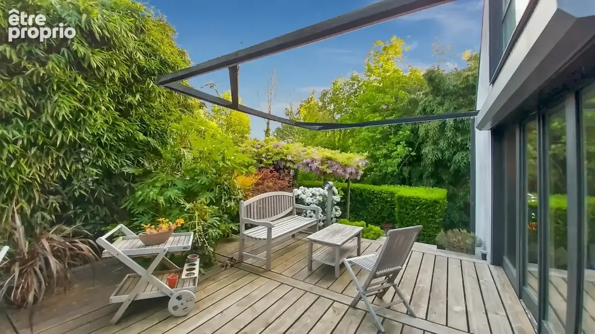 Sucy-en-Brie, Maison d'exception, parcelle de 800m², 259m² au sol, 4 chambres, 3 terrasses, jardin, garage, sous-sol - photo 2