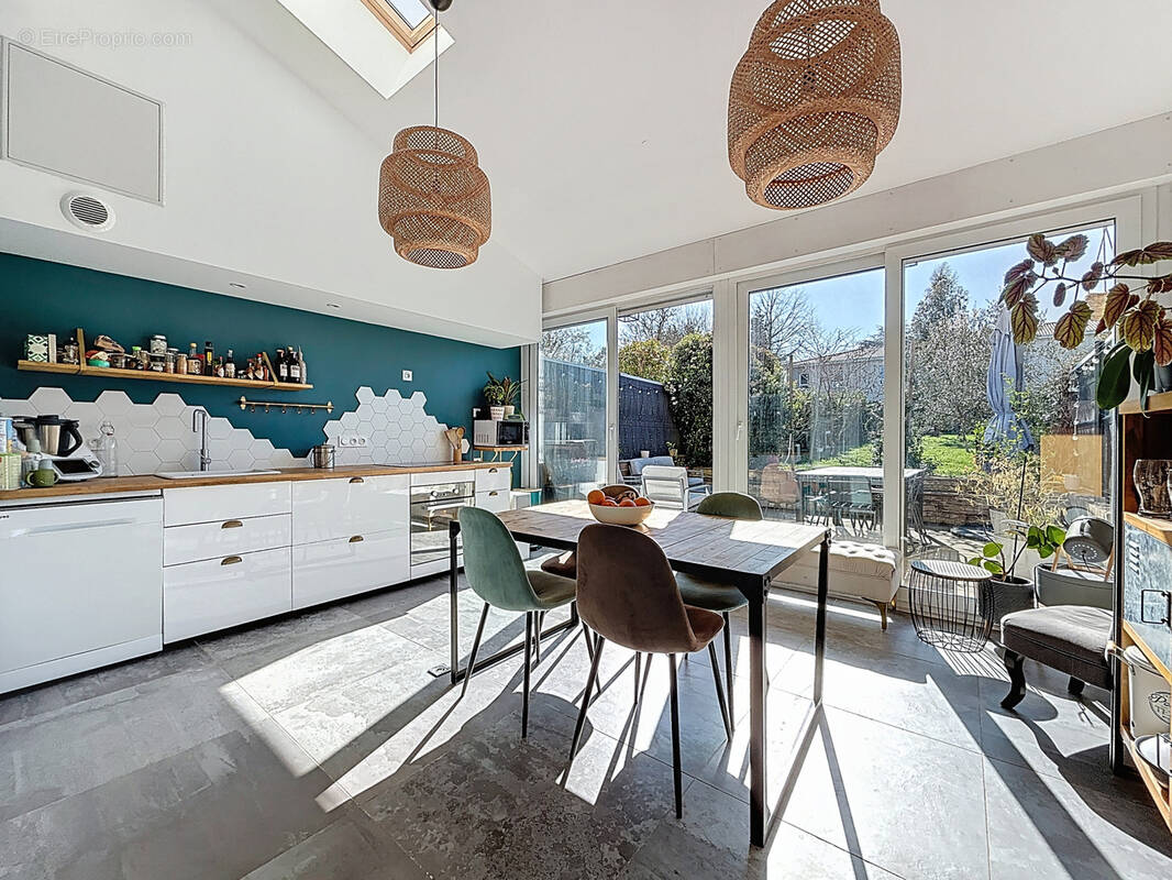 Appartement à LENTILLY