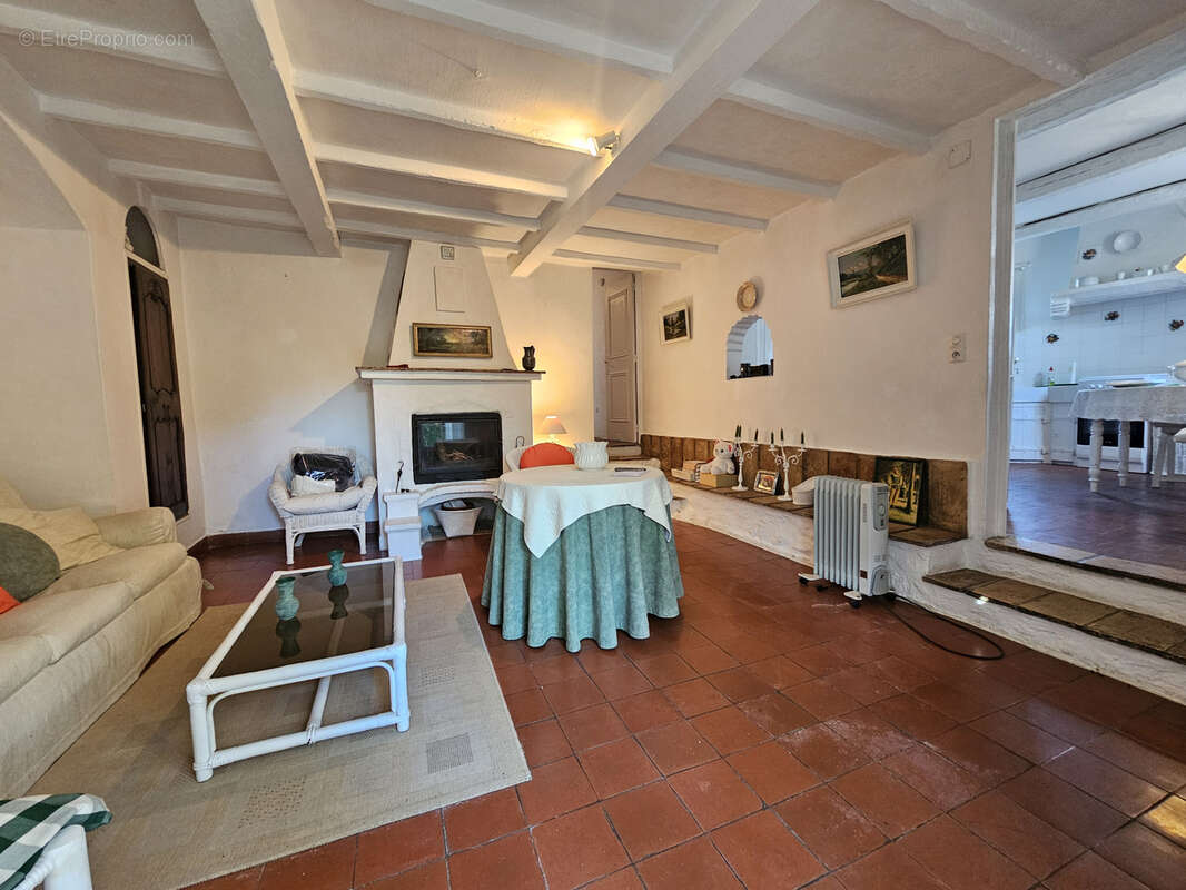 Maison à PLAN-DE-LA-TOUR