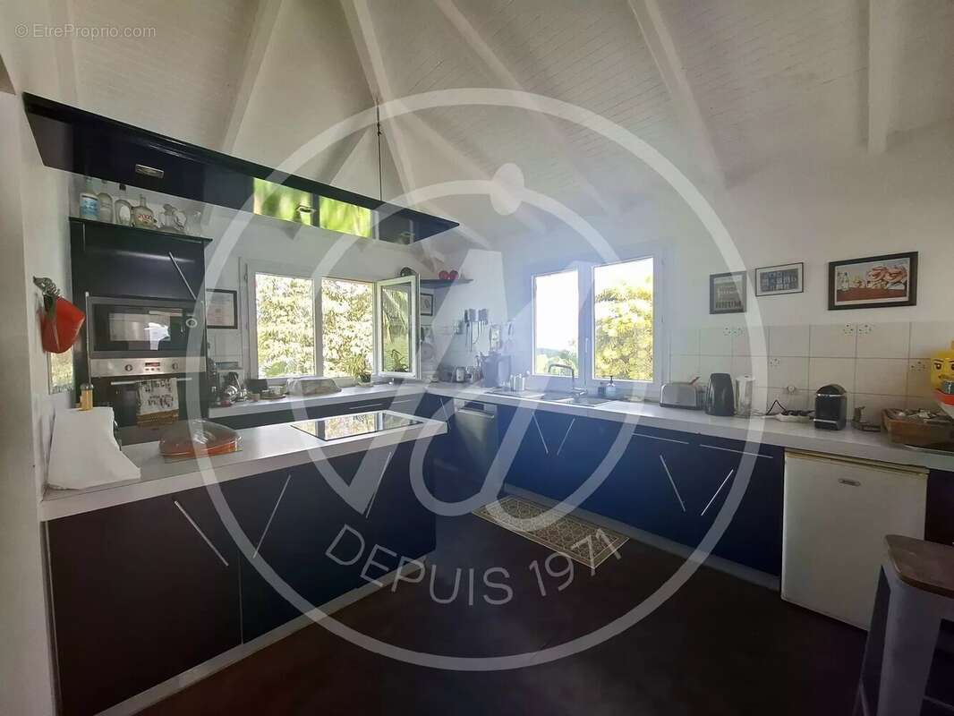 Maison à PETIT-BOURG