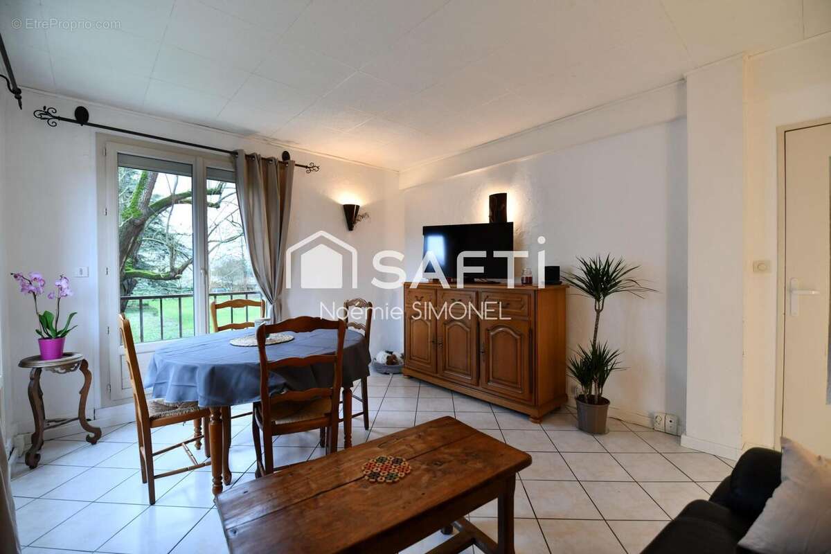 Appartement 56 m² à Chilly-Mazarin  - photo 2