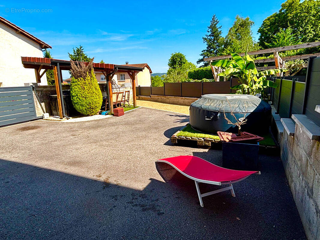 Maison à TIGNIEU-JAMEYZIEU