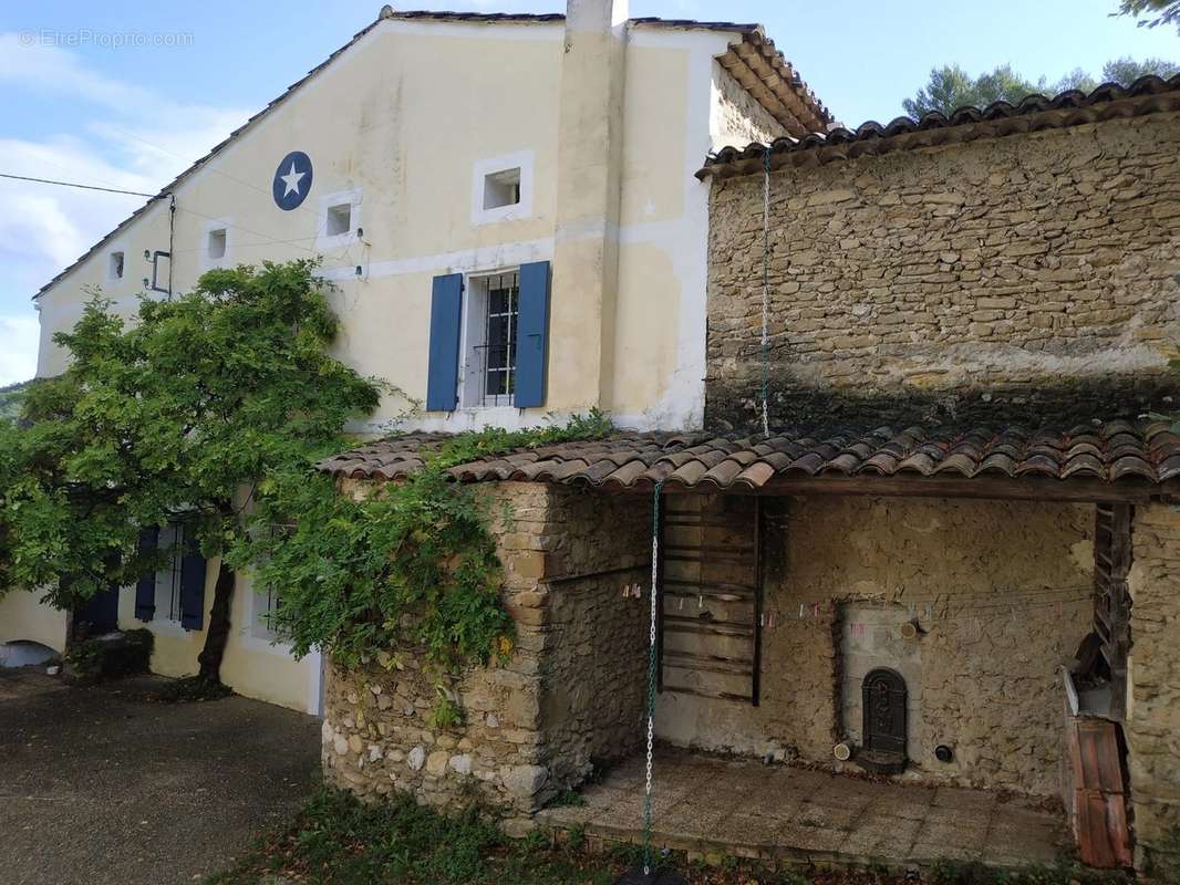 Maison à VAISON-LA-ROMAINE