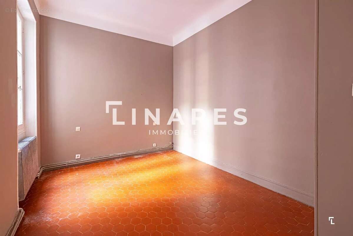 Appartement à MARSEILLE-7E