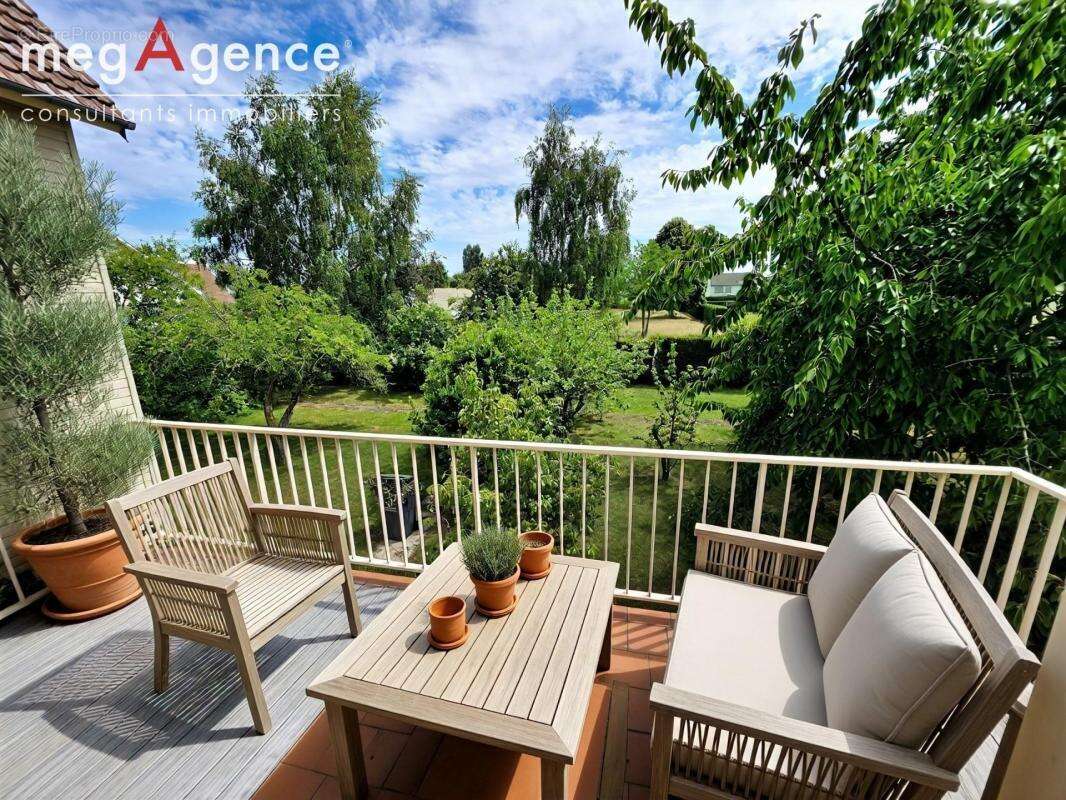 TROARN CENTRE – Maison familiale 160 m² – 5 chambres – DPE A – Terrain arboré 1000 m² - photo 2