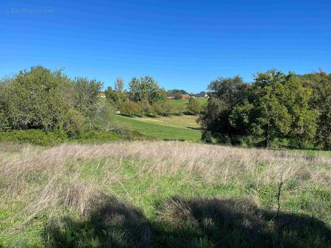 Terrain à CAHORS