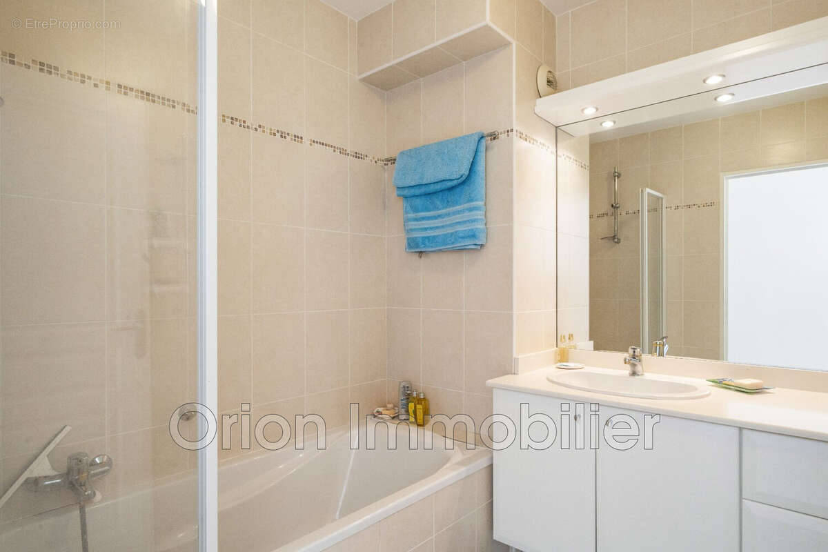 Appartement à MANDELIEU-LA-NAPOULE