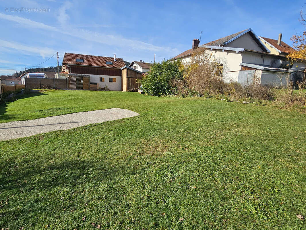 Maison à ORCHAMPS-VENNES