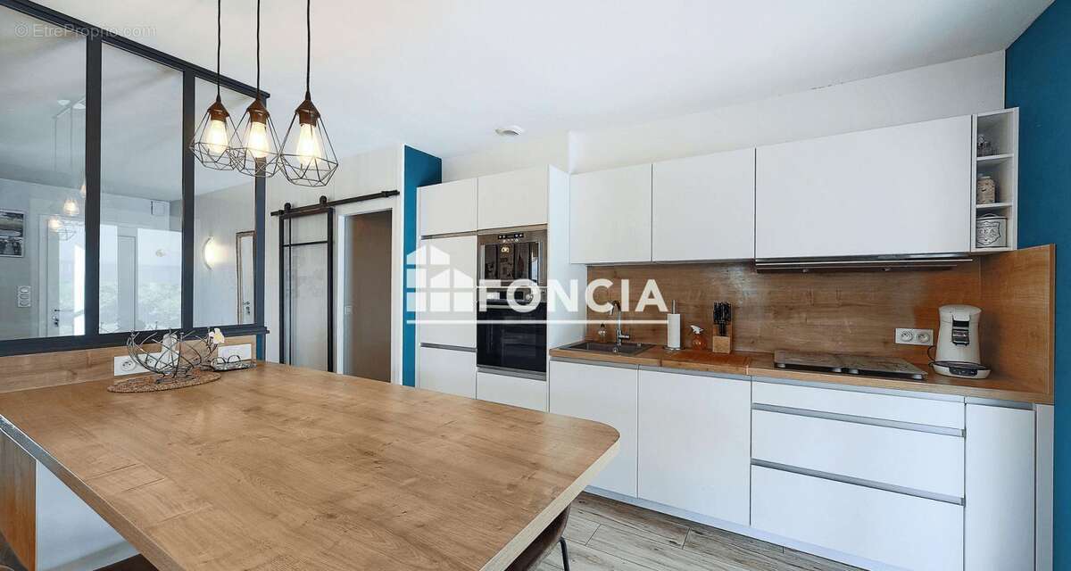 Proche MONTAUBAN, maison individuelle de plain pied avec double garage/atelier, terrasse, piscine et terrain - photo 9