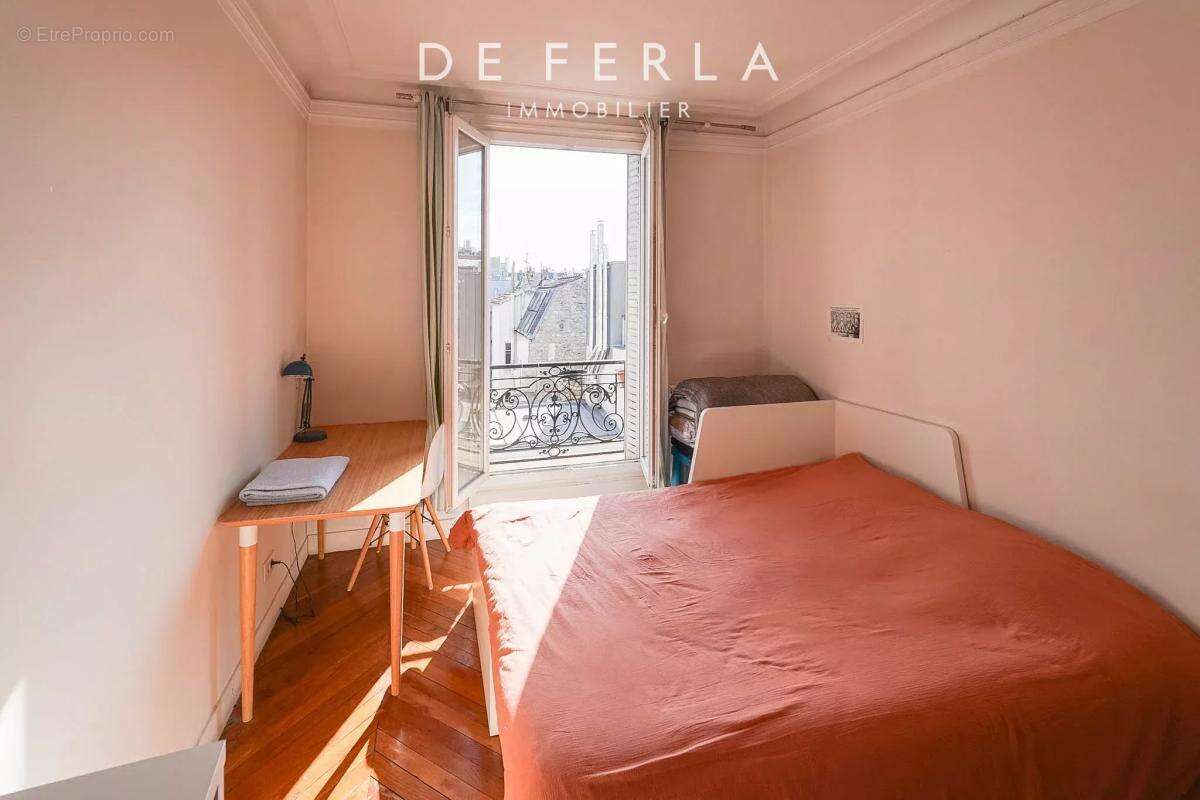 Appartement à PARIS-14E