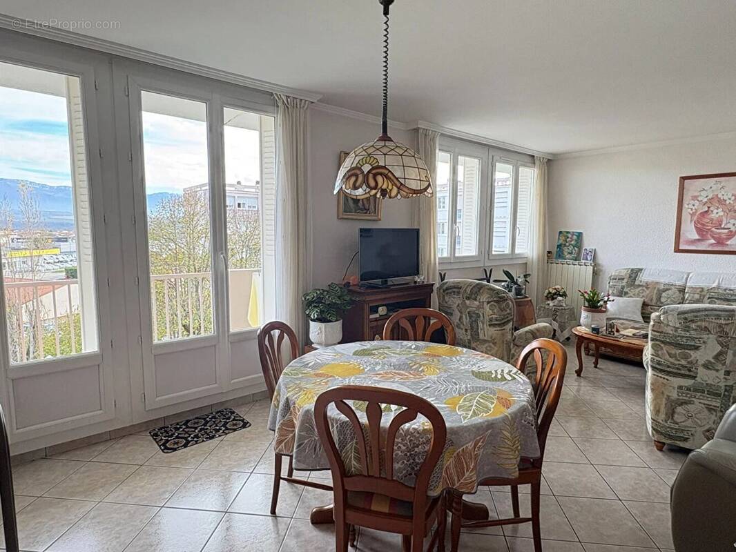 Appartement à ROMANS-SUR-ISERE