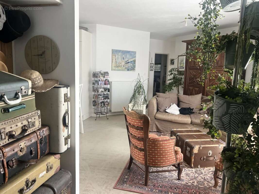 Maison à SAINT-HILAIRE-DU-ROSIER