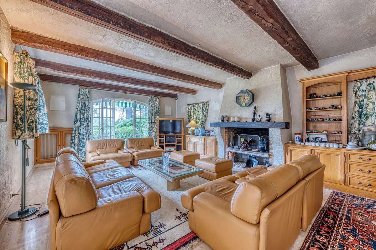 Maison à MOUGINS