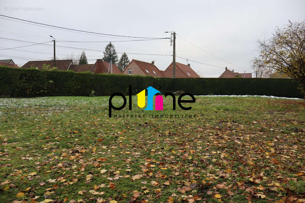 Terrain à MERIGNIES
