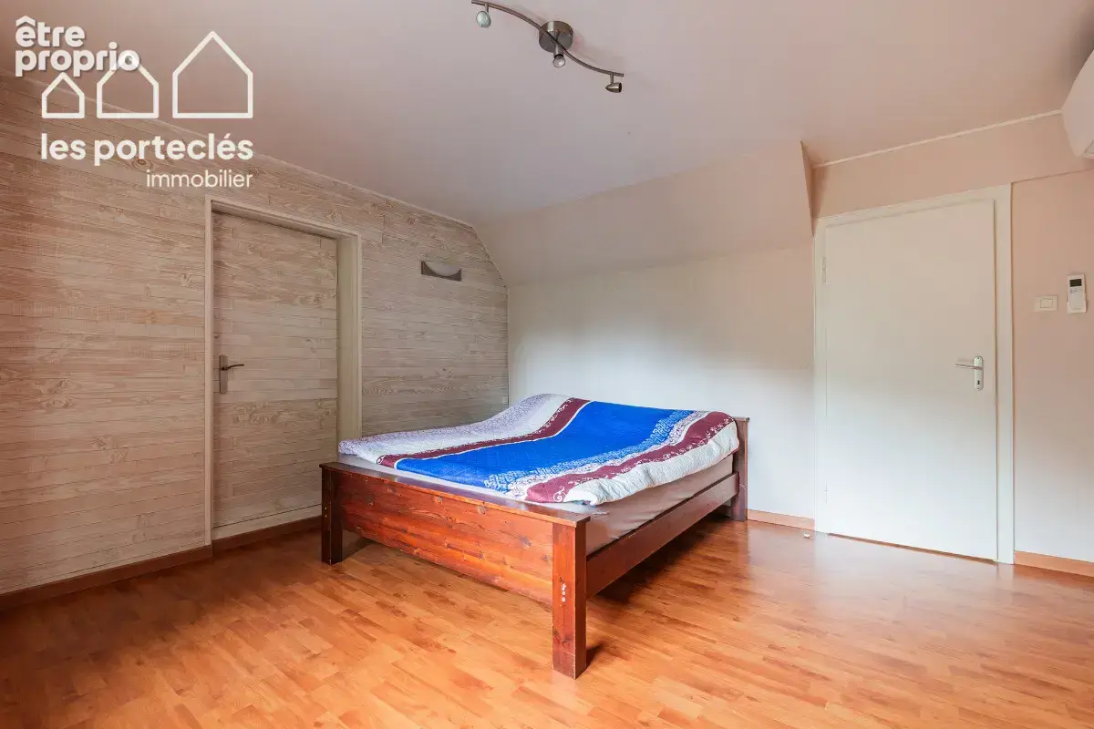 Maison rénovée au coeur de 2,6 hectares de forêt - photo 9