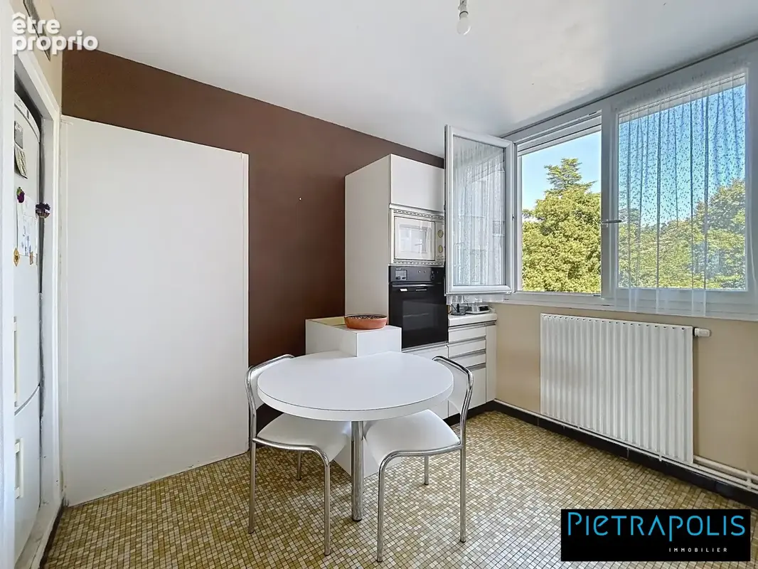 Appartement 6 pièces 112 m² à vendre à Sainte-Foy-Les-Lyon (69110) - photo 8