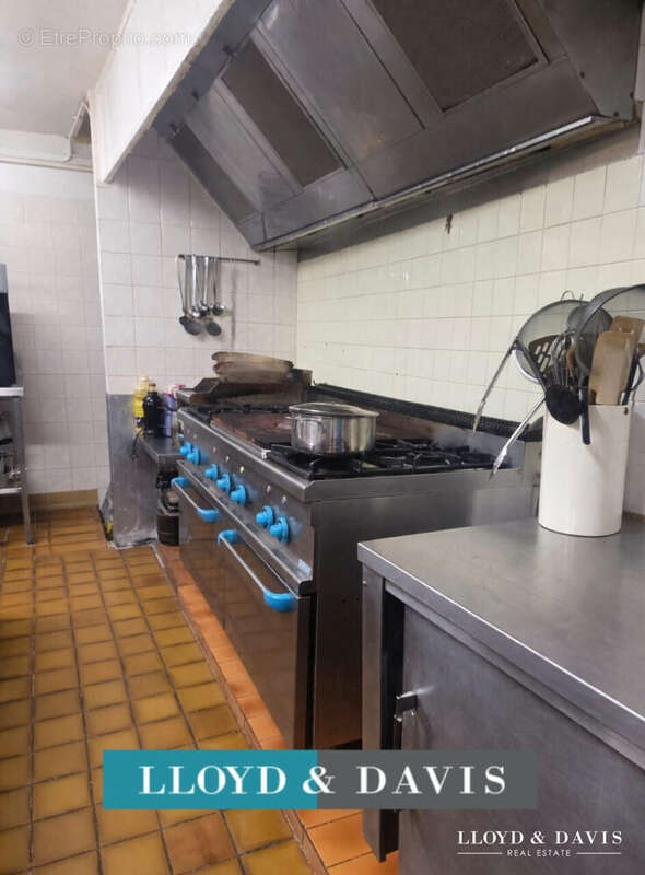 Commerce à GUECELARD