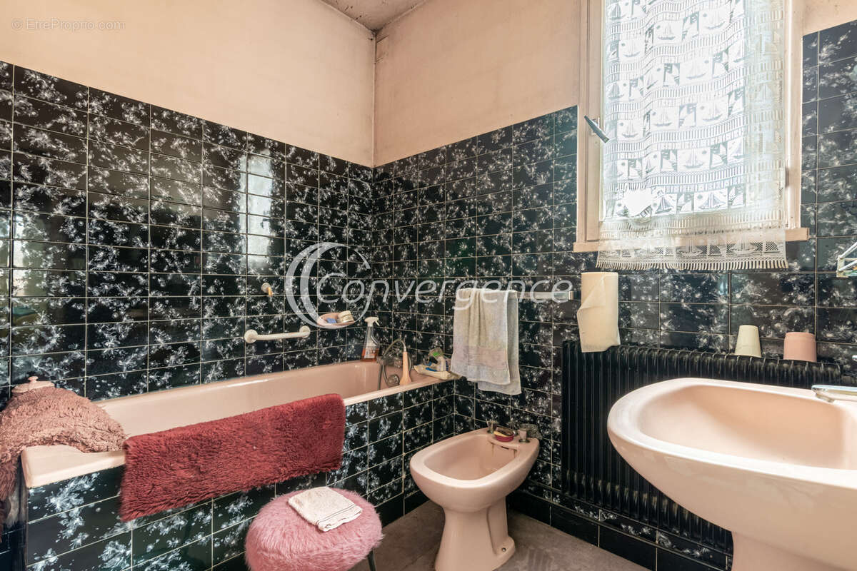 Maison à VICQ-SUR-BREUILH