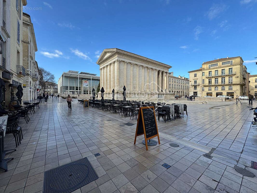 Commerce à NIMES