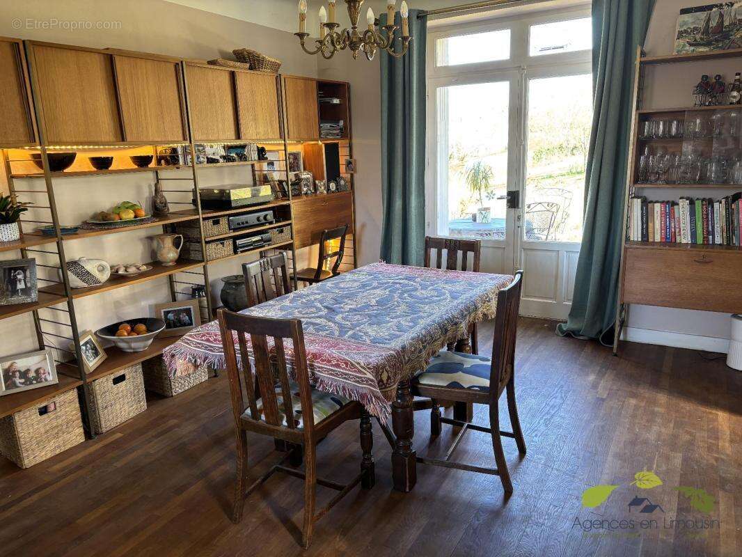 Maison 132 m² à Treignac  - photo 3