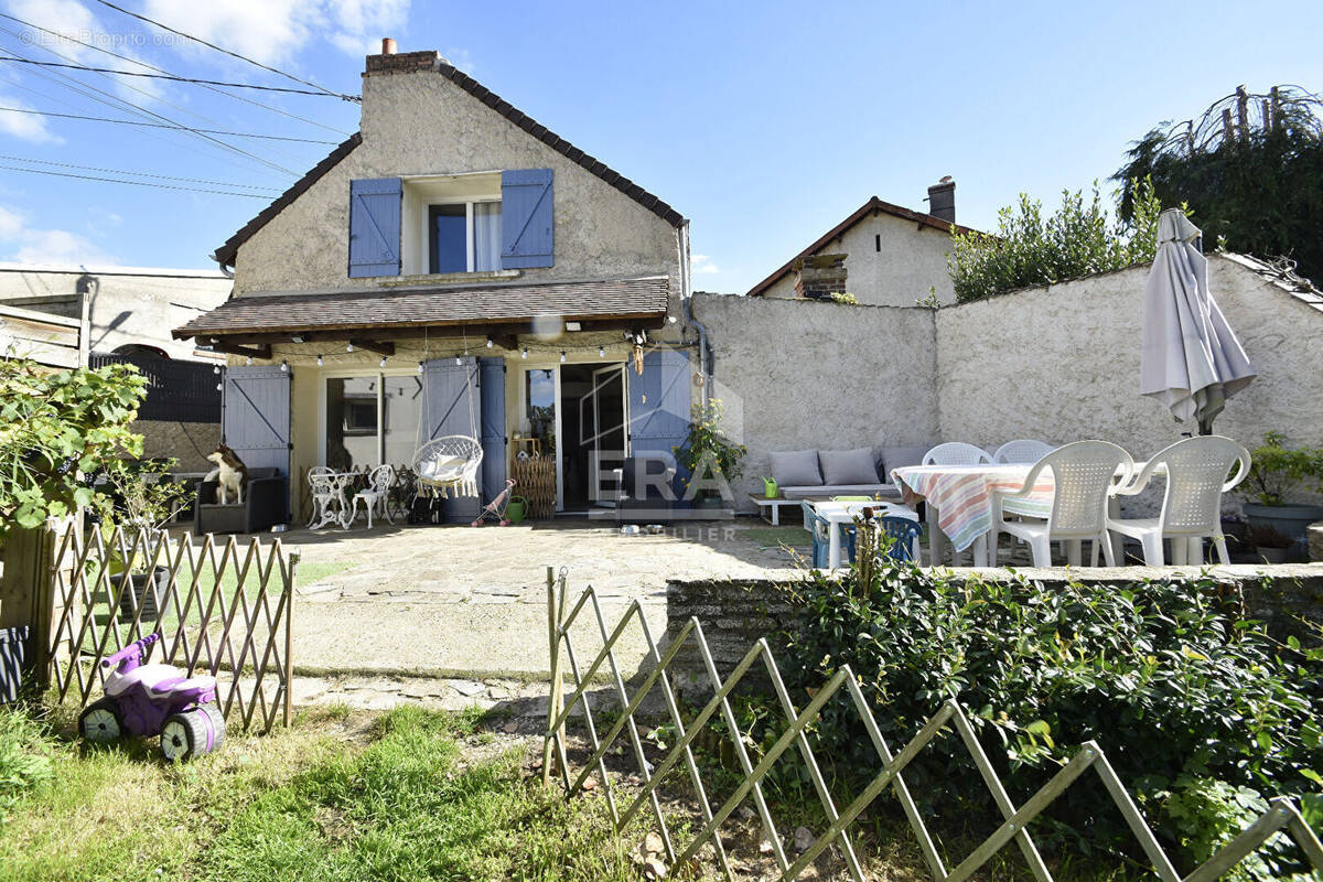 Maison à JOUARS-PONTCHARTRAIN