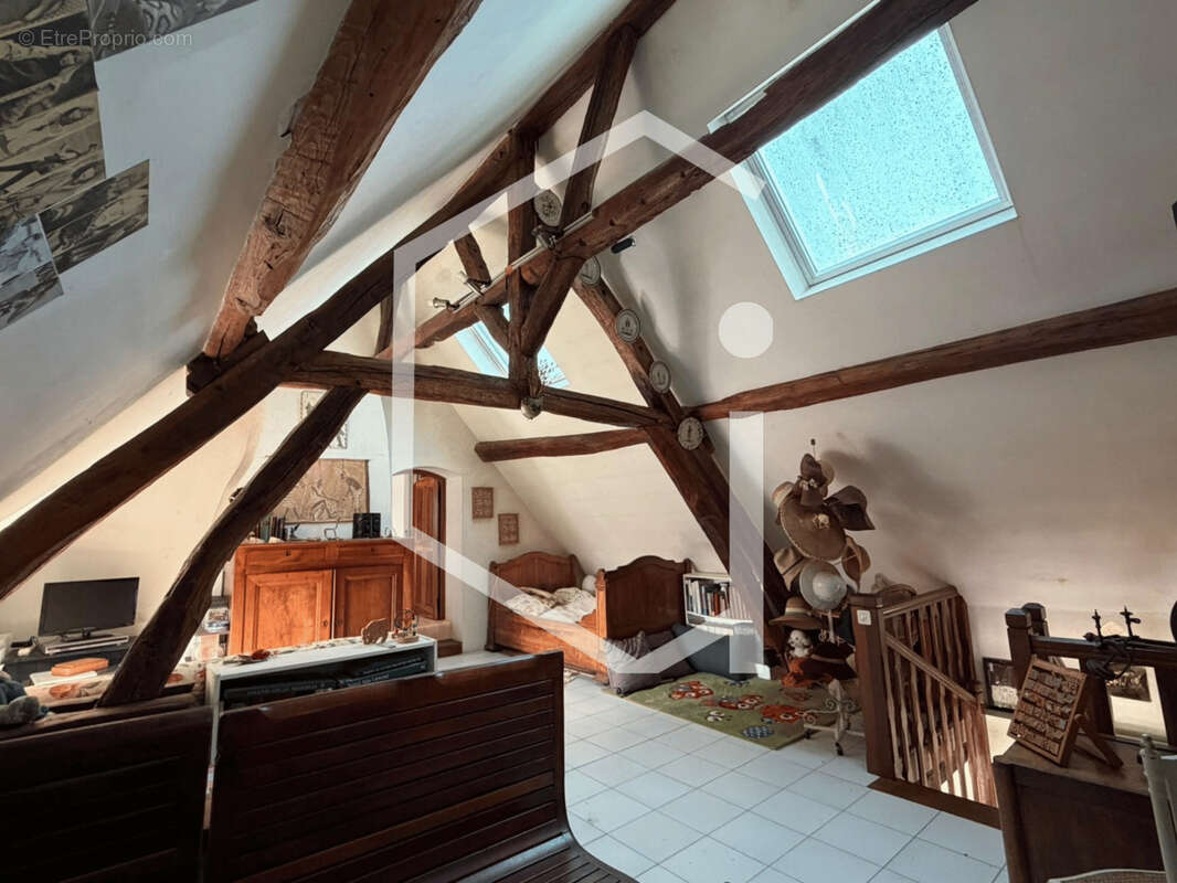 Maison à SURY-PRES-LERE