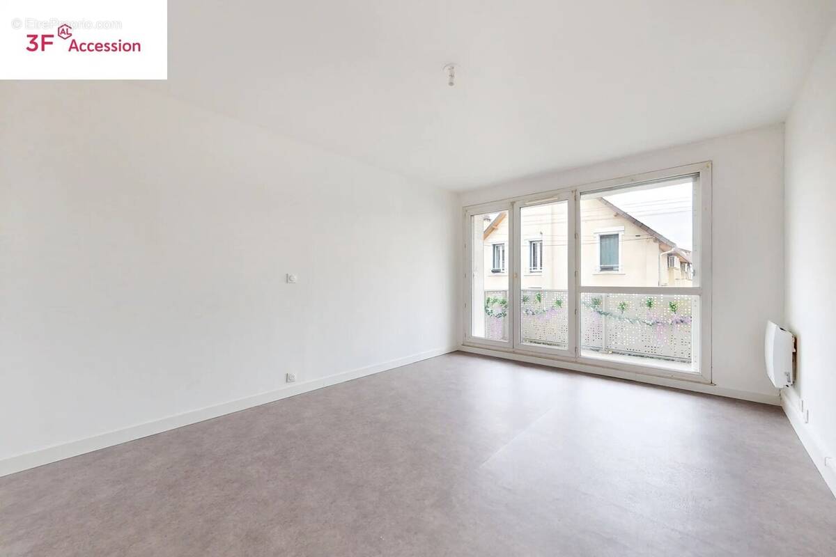 Appartement à PARAY-VIEILLE-POSTE