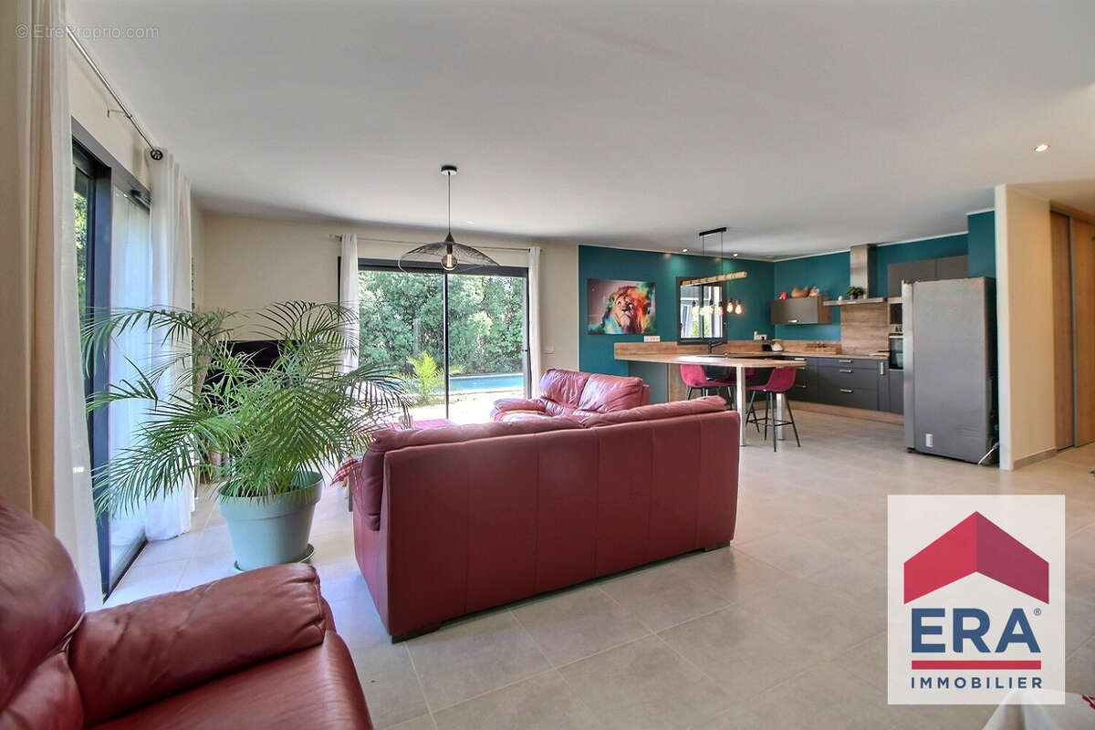 Maison à MONDRAGON
