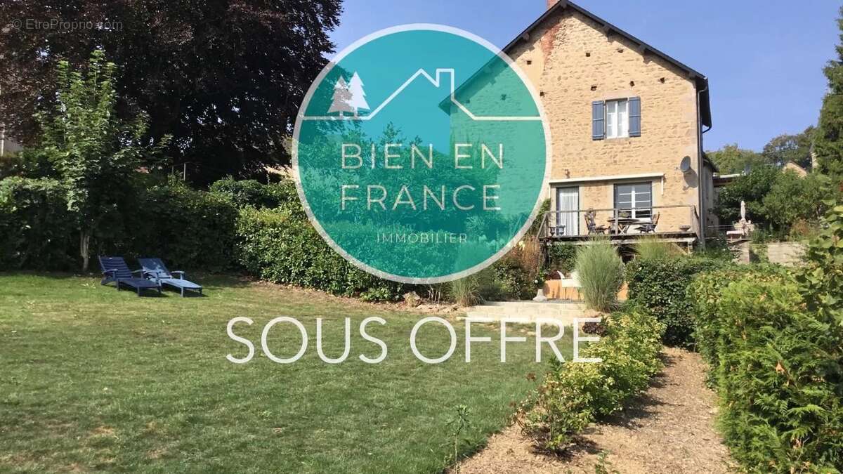 Maison à LAROCHEMILLAY