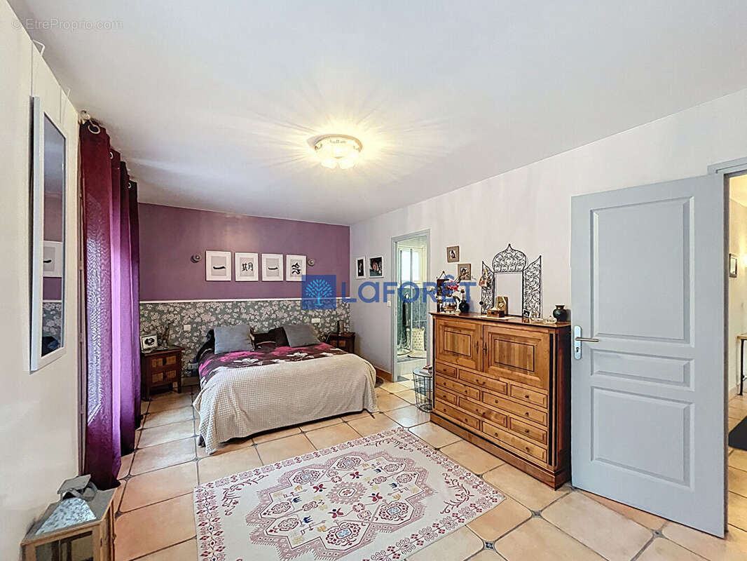 Maison à VAUX-LE-PENIL