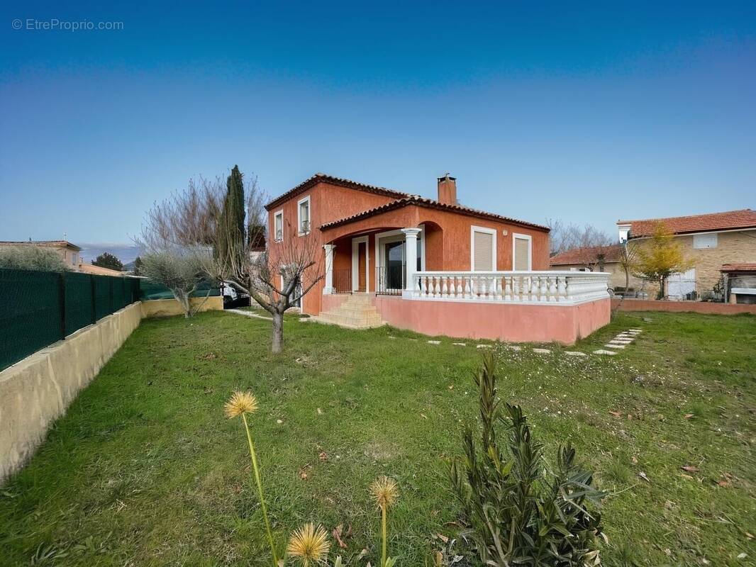 Maison à LES MEES