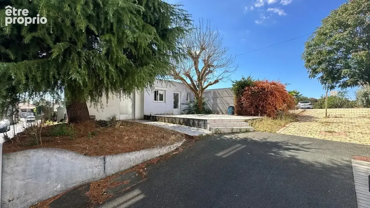 Maison à LA BOISSIERE-DE-MONTAIGU