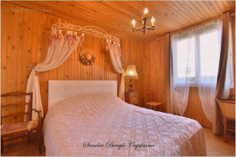 Maison à L&#039;HUISSERIE