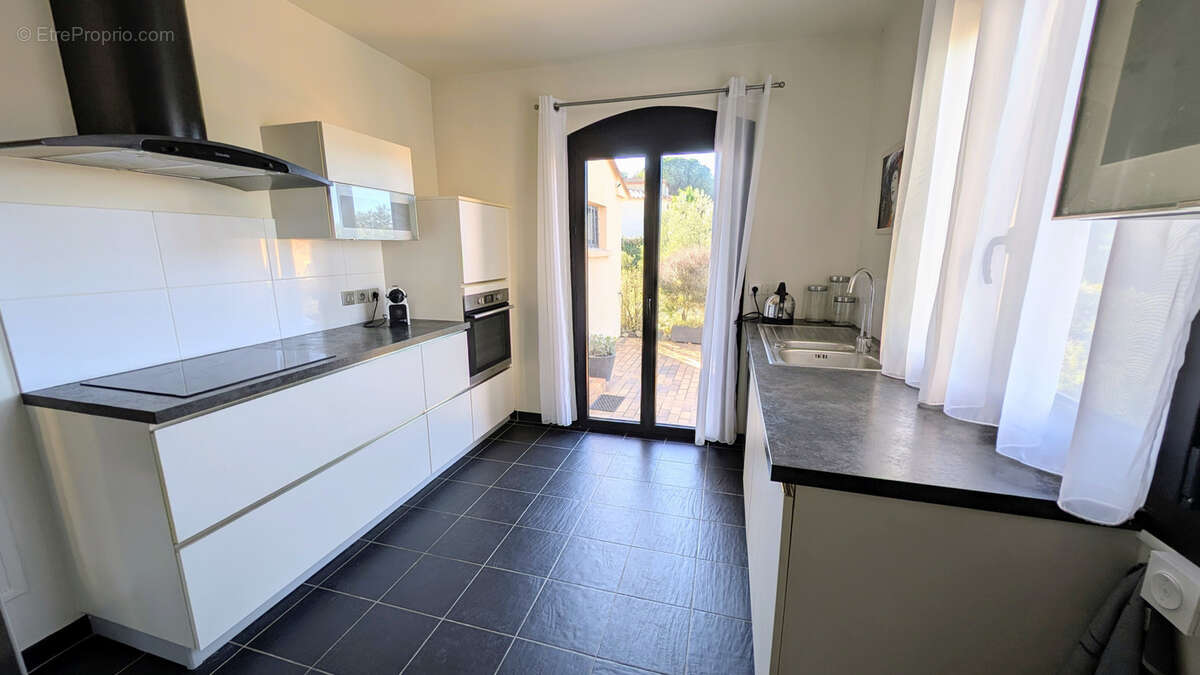 Maison à MONTESQUIEU-DES-ALBERES