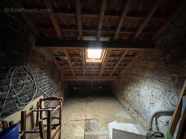 Maison à CUISE-LA-MOTTE