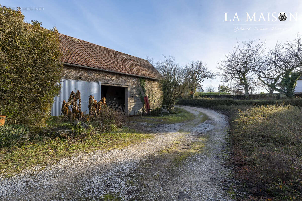 Maison à SAULON-LA-RUE