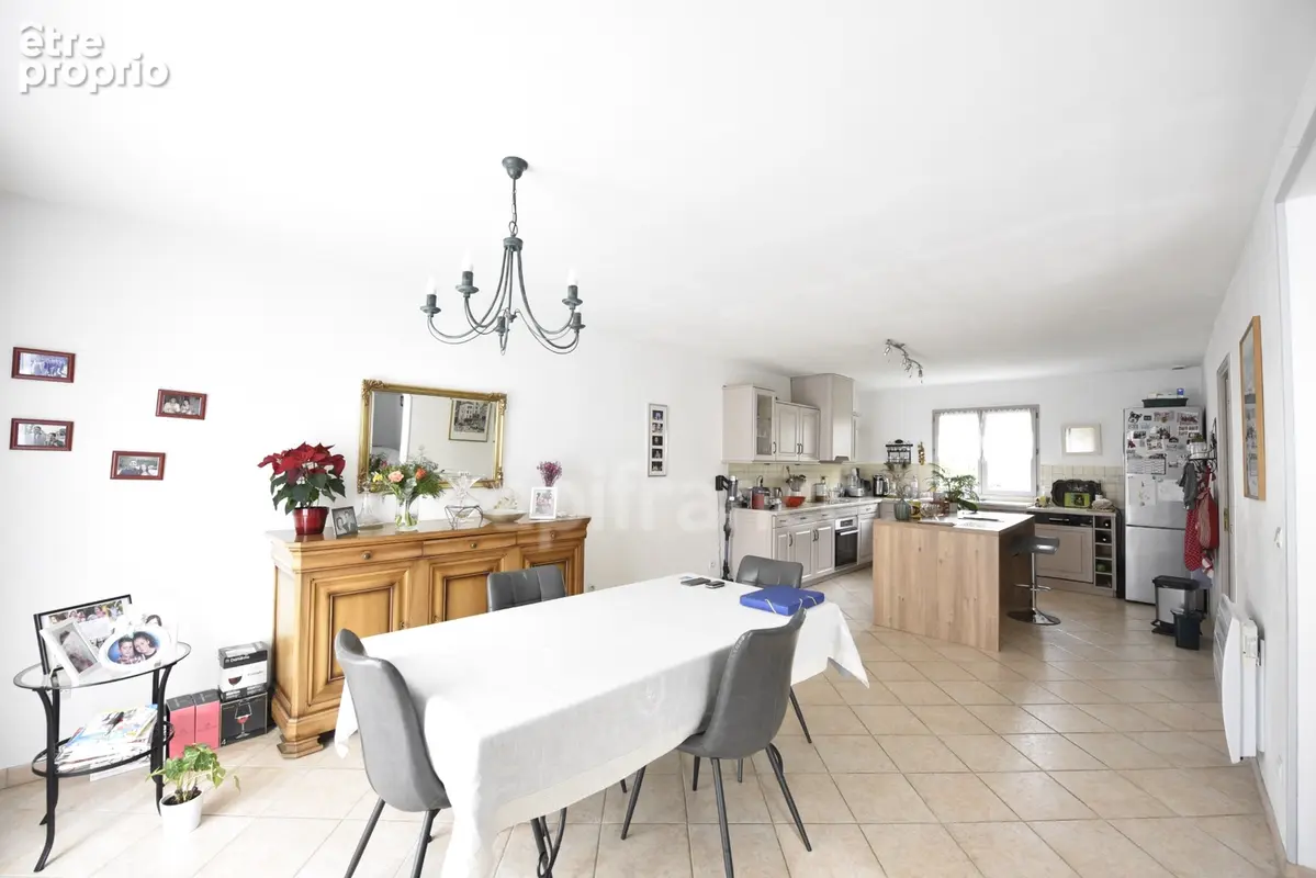 Maison familiale 5 chambres - Beaux volumes - Proche VERNON - photo 3