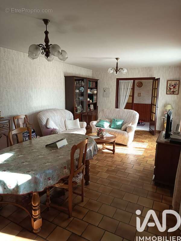 Photo 8 - Maison à SAINT-DENIS-DE-PILE