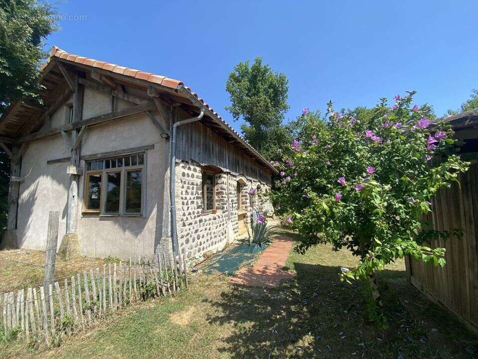 Ancien corps de ferme avec gîte - photo 14