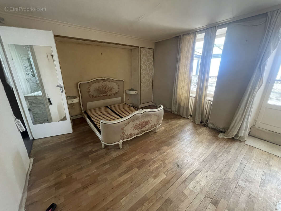 Maison à LES CHERIS
