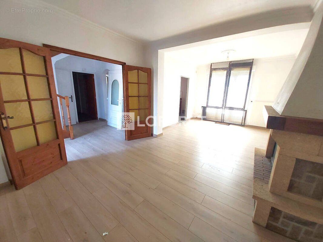 Maison à VILLEMOMBLE