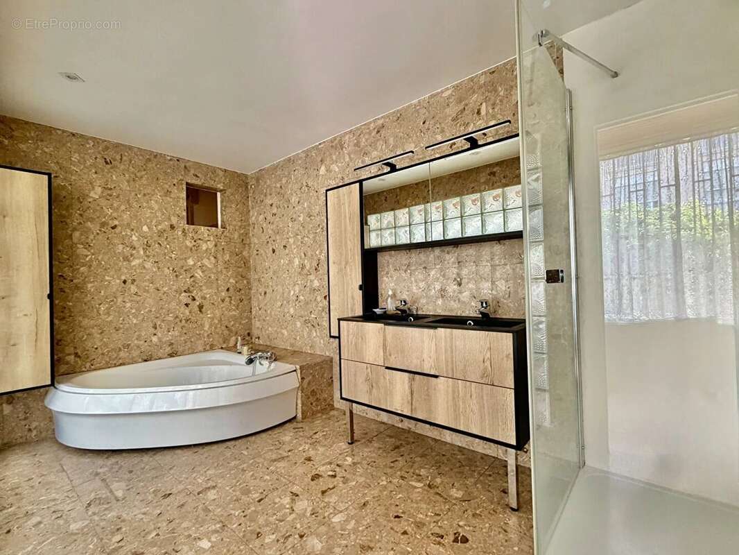 Maison à BOIS-COLOMBES