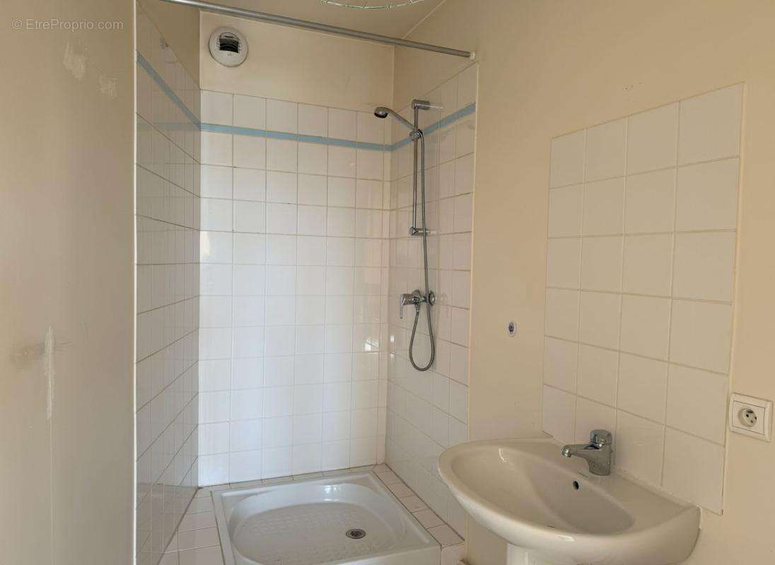 EXCLUSIVITÉ ORPI Compiègne - L'Équilibre parfait : espace, calme et proximité de l'hyper-centre ! - photo 9