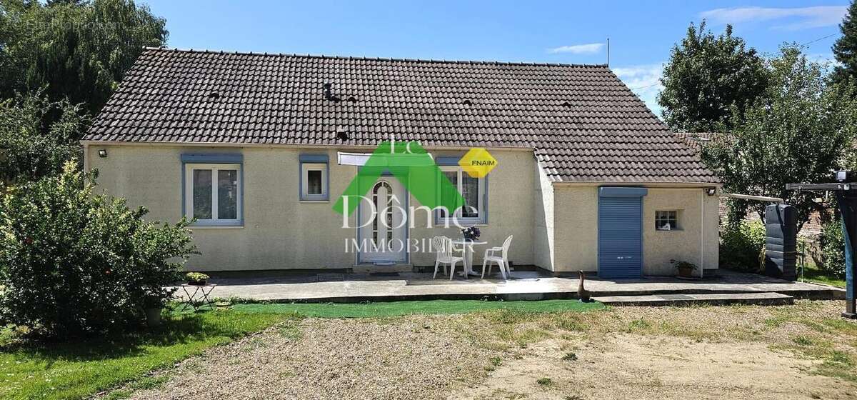 Maison à VALLANGOUJARD