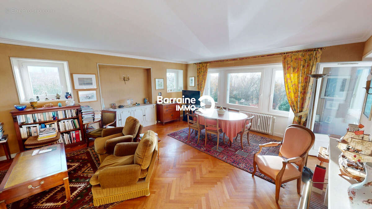 Maison à SAINT-MARTIN-DES-CHAMPS