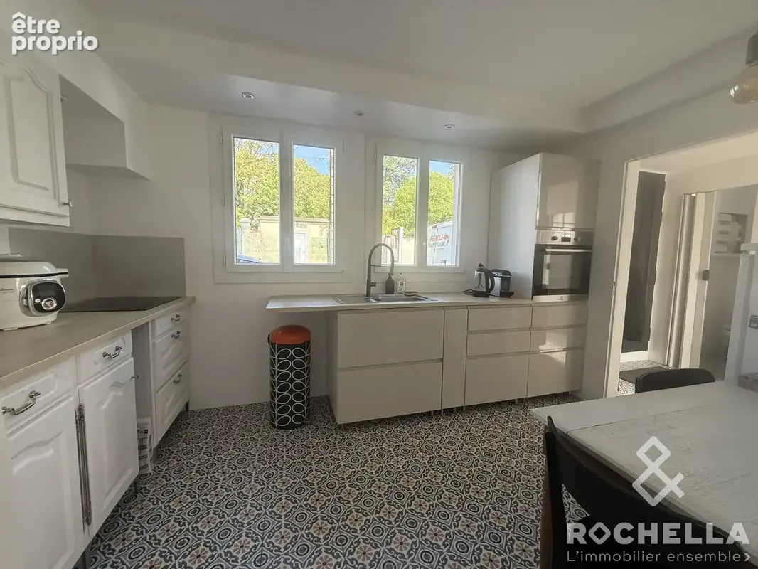 Maison 4 pièces 77 m² à vendre à Saint-Jean-D'angely (17400) - photo 2