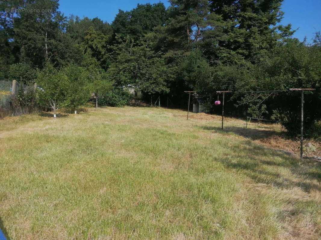 Terrain à MORTEFONTAINE-EN-THELLE