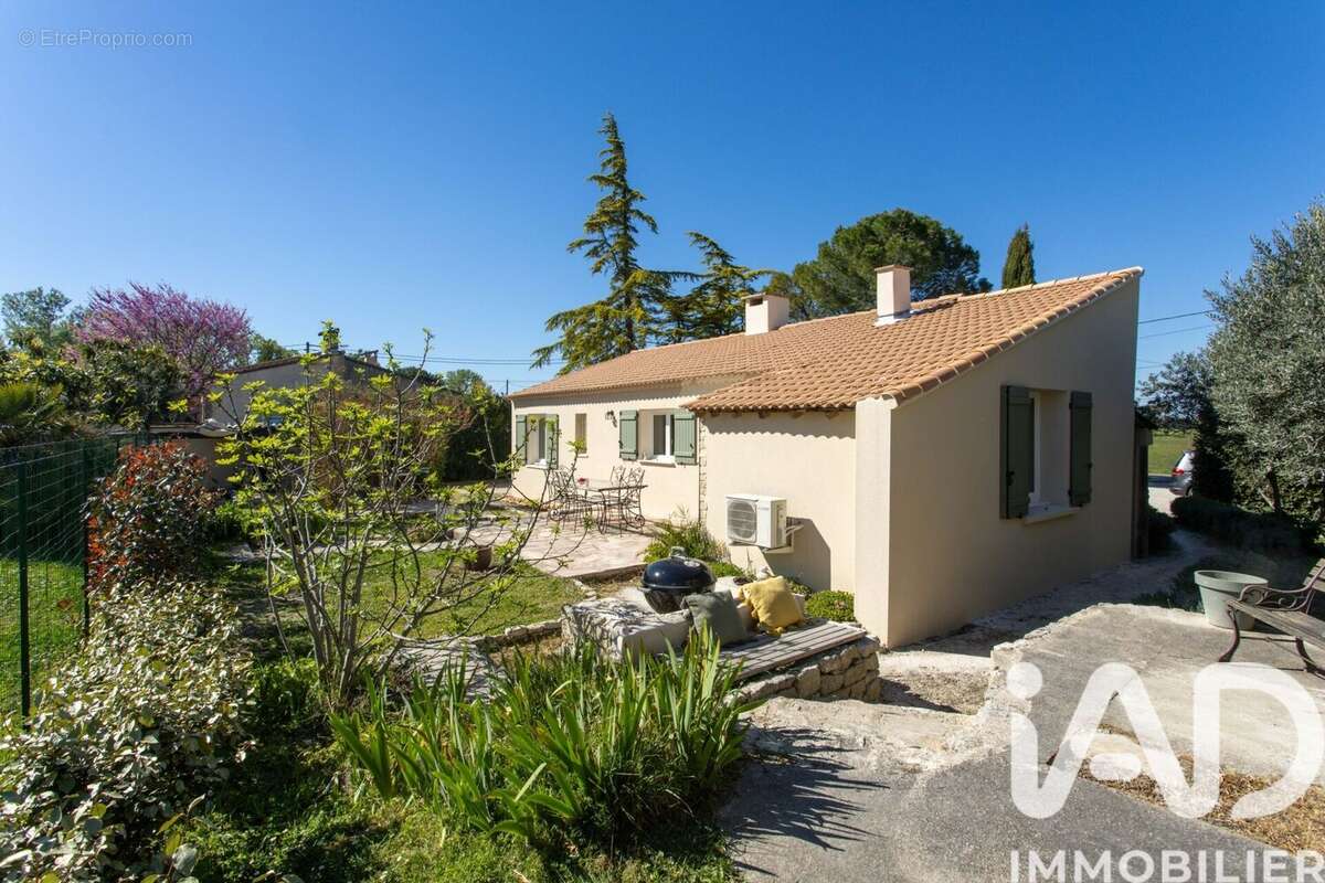 Photo 2 - Maison à ROCHEFORT-DU-GARD