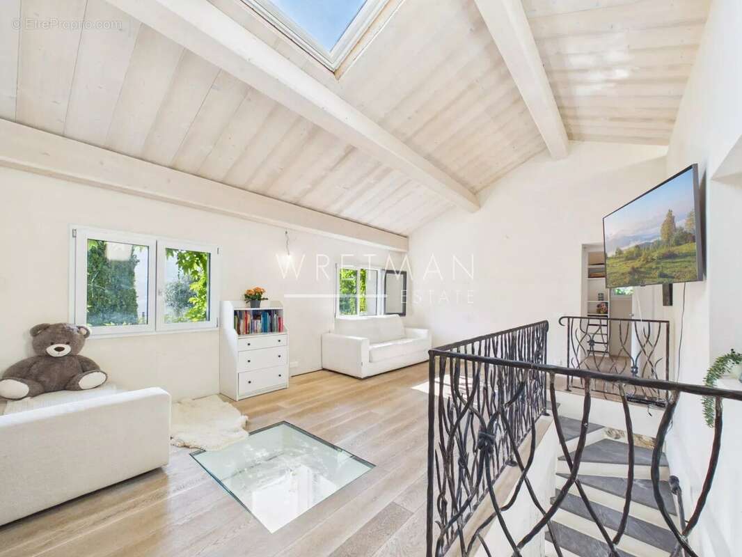 Maison en pierre avec piscine, jacuzzi et panorama exceptionnel - Sospel - photo 3