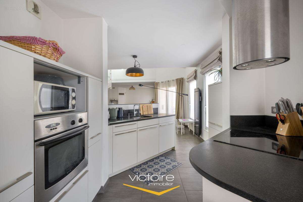 Lyon 3ème Montchat - Grange Blanche, Magnifique T3 Bis familial en Duplex avec balcons - photo 5